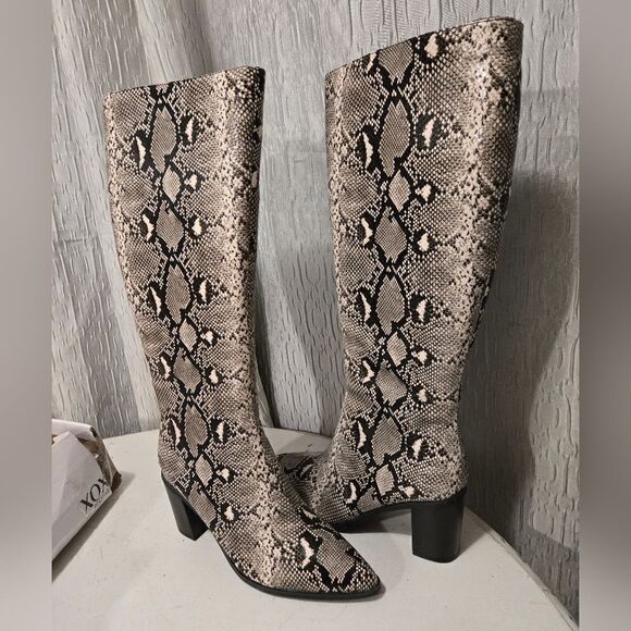 XOXO Maylynne Knee High Boots - Picture 9 of 15